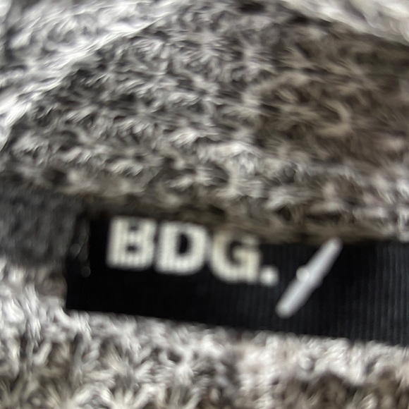 BDG Gray Textured Knit Top - Picture 2 of 4